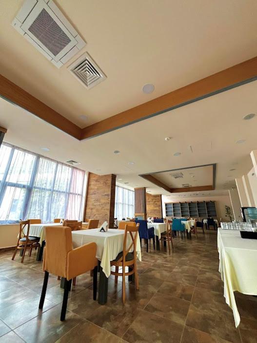 City Plaza Botevgrad Dış mekan fotoğraf