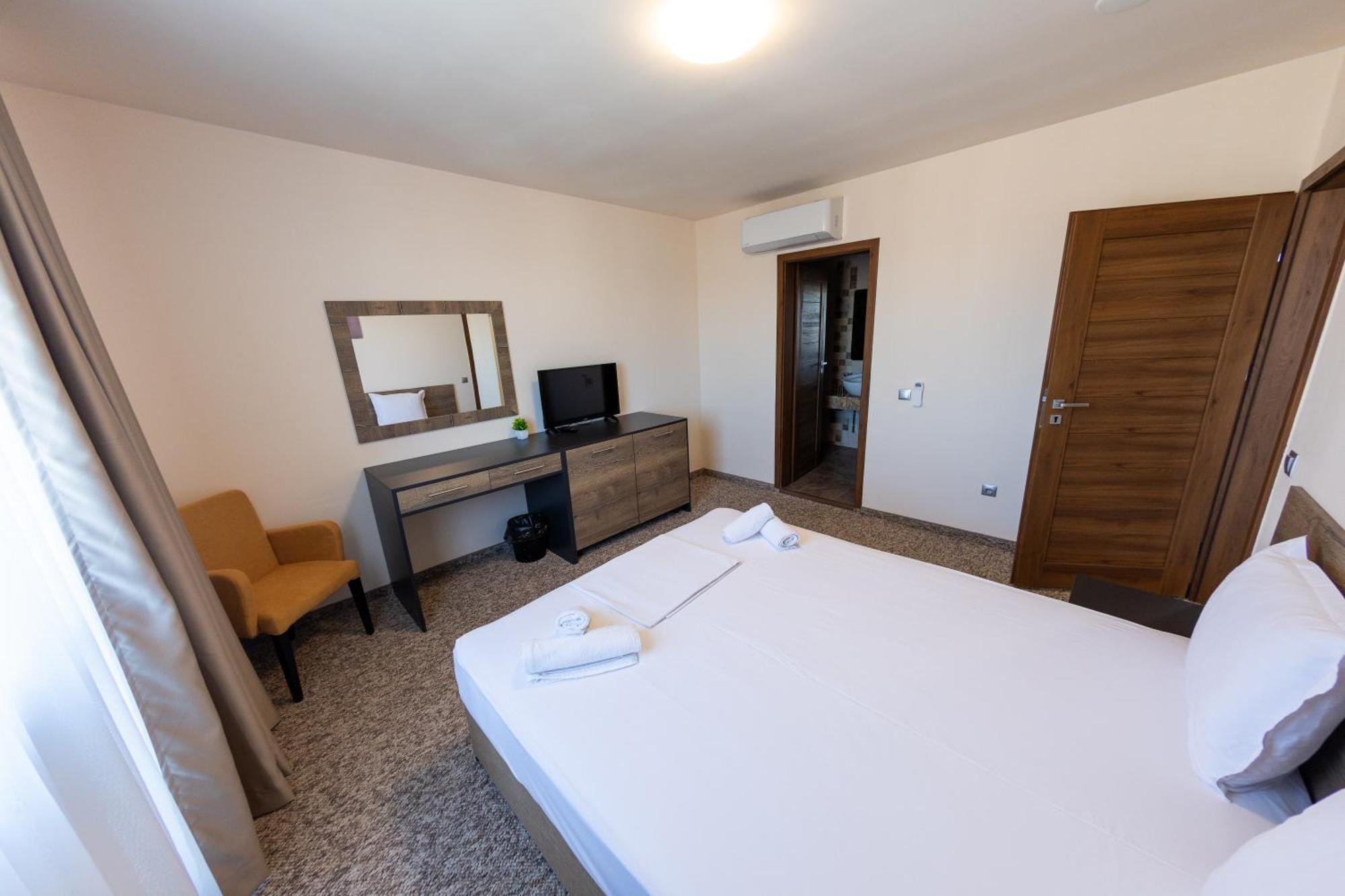 City Plaza Botevgrad Dış mekan fotoğraf