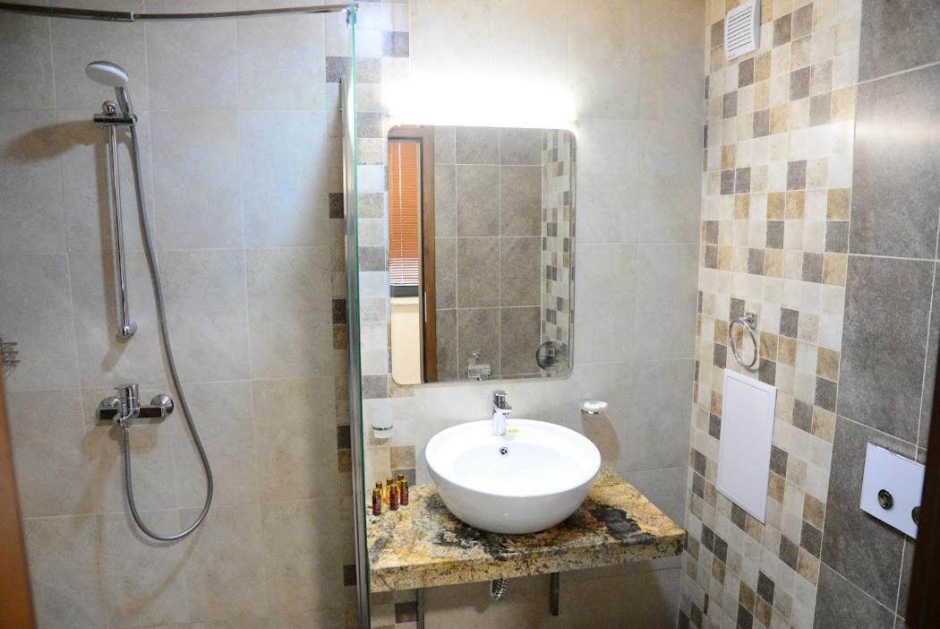City Plaza Botevgrad Dış mekan fotoğraf